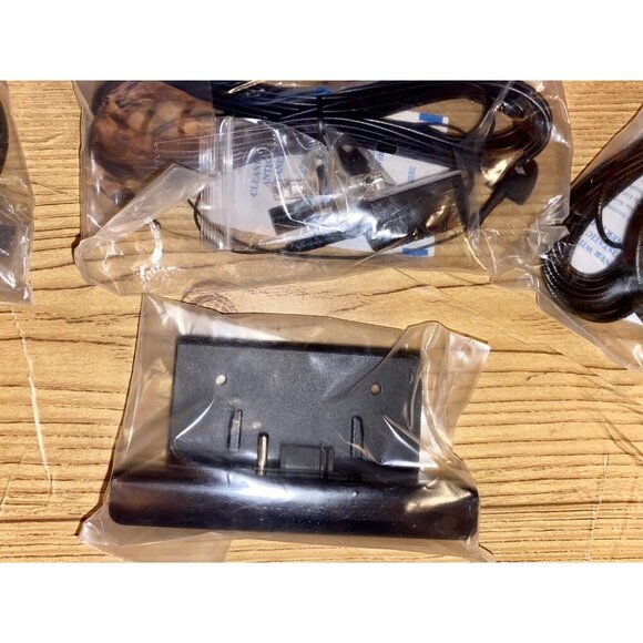 SIRIUS XM Stratus SV5 Satellite Radio Receivr w/Car Dock - Picture 4 of 5